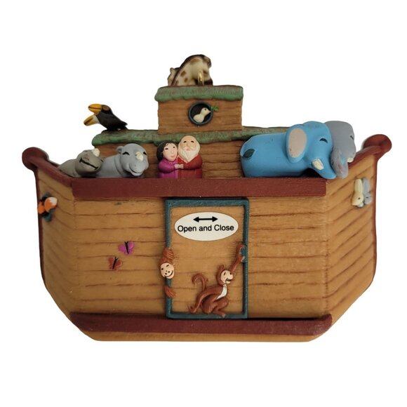 Hallmark Keepsake Ornament Noah's Ark Ornament 2005 - Picture 4 of 14